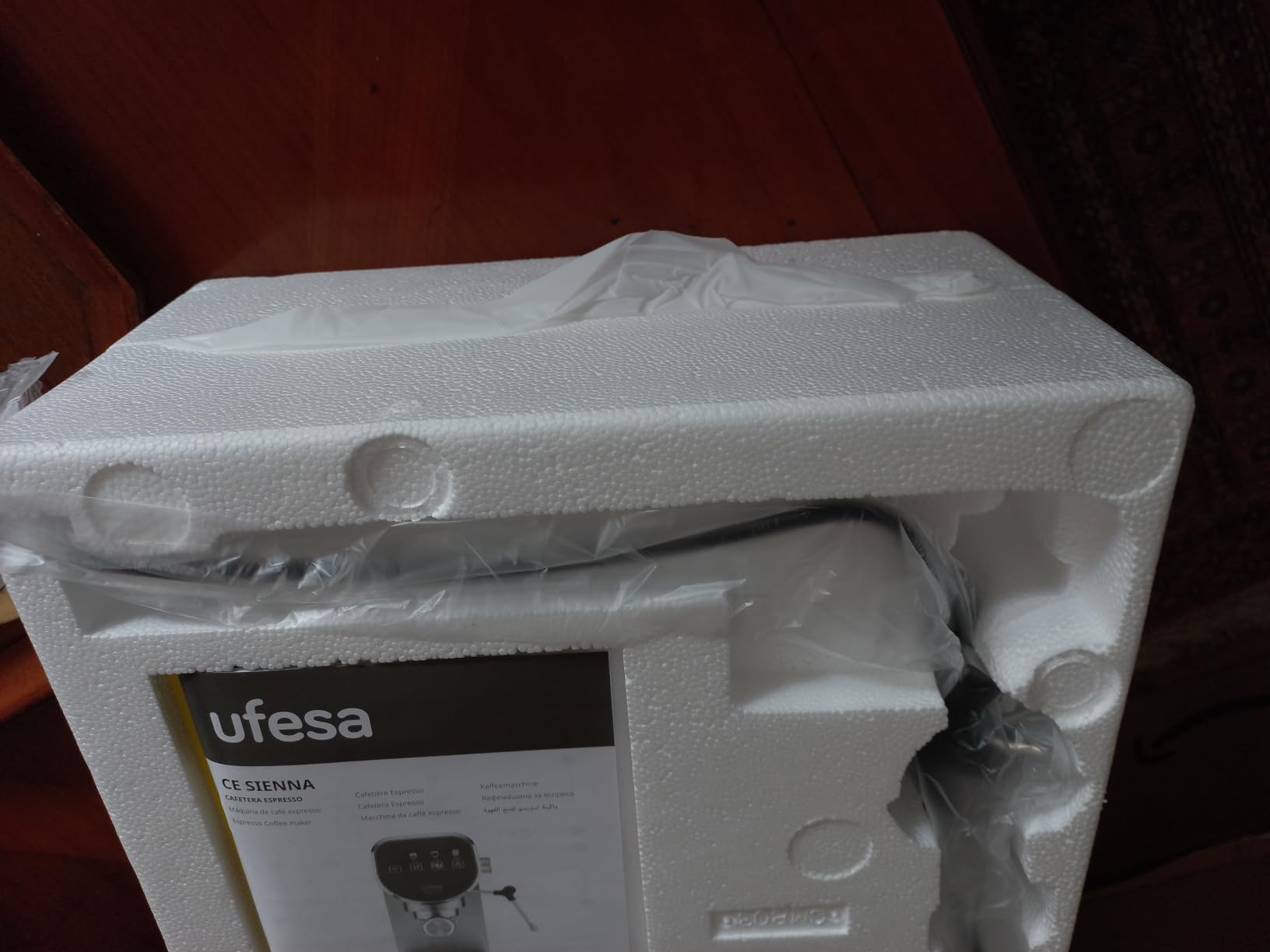 Ufesa Sienna macchina caffè espresso 20 bar 0,9 L