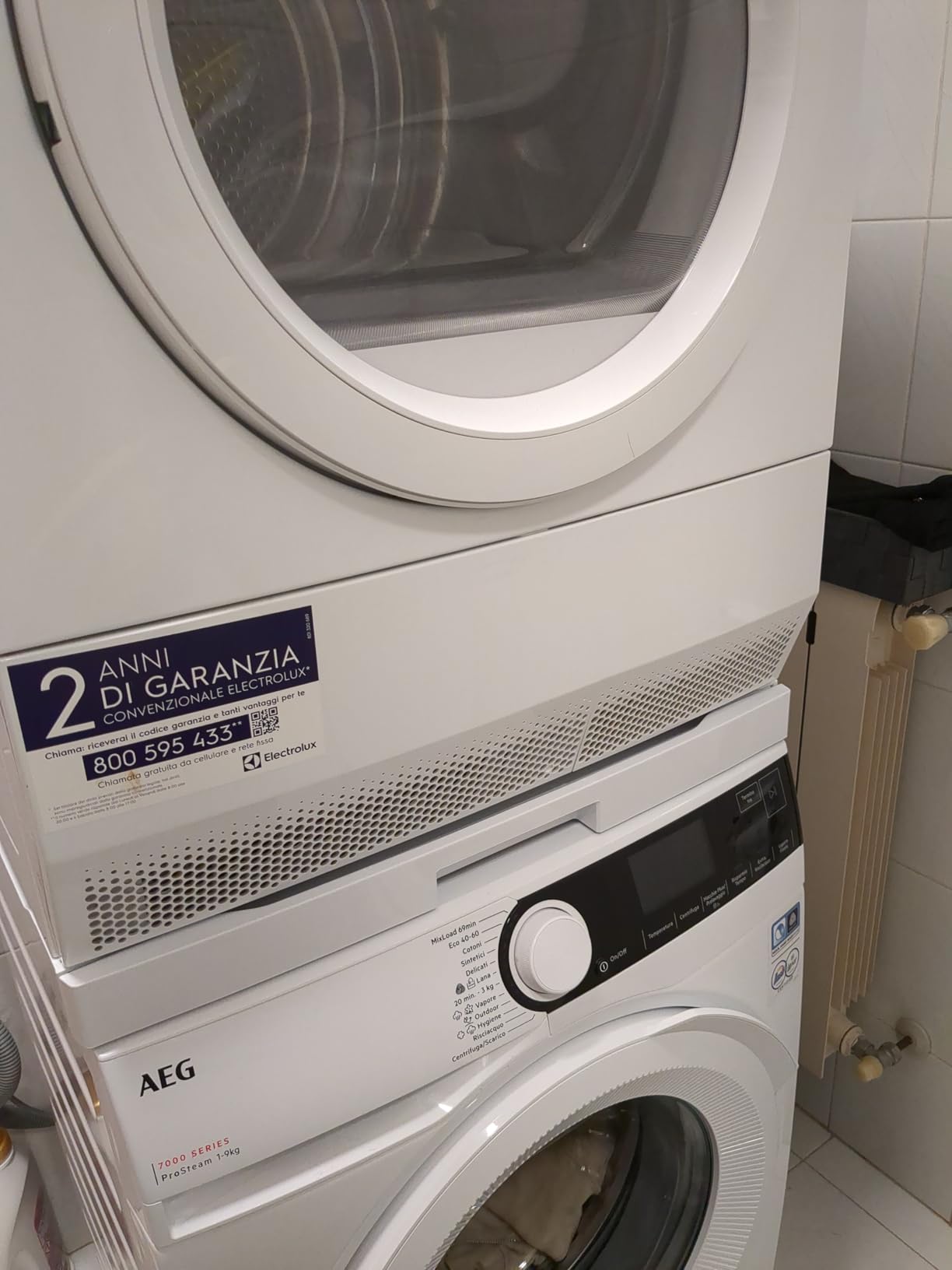 Electrolux E1WYHSK2 kit impilaggio con piano estraibile