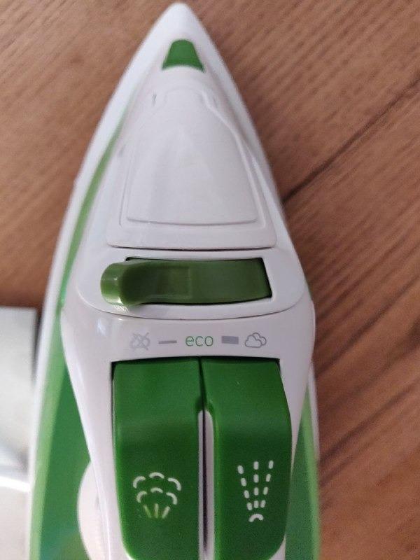 Ufesa PV3500 ferro da stiro a vapore 2400 W colpo 200 g