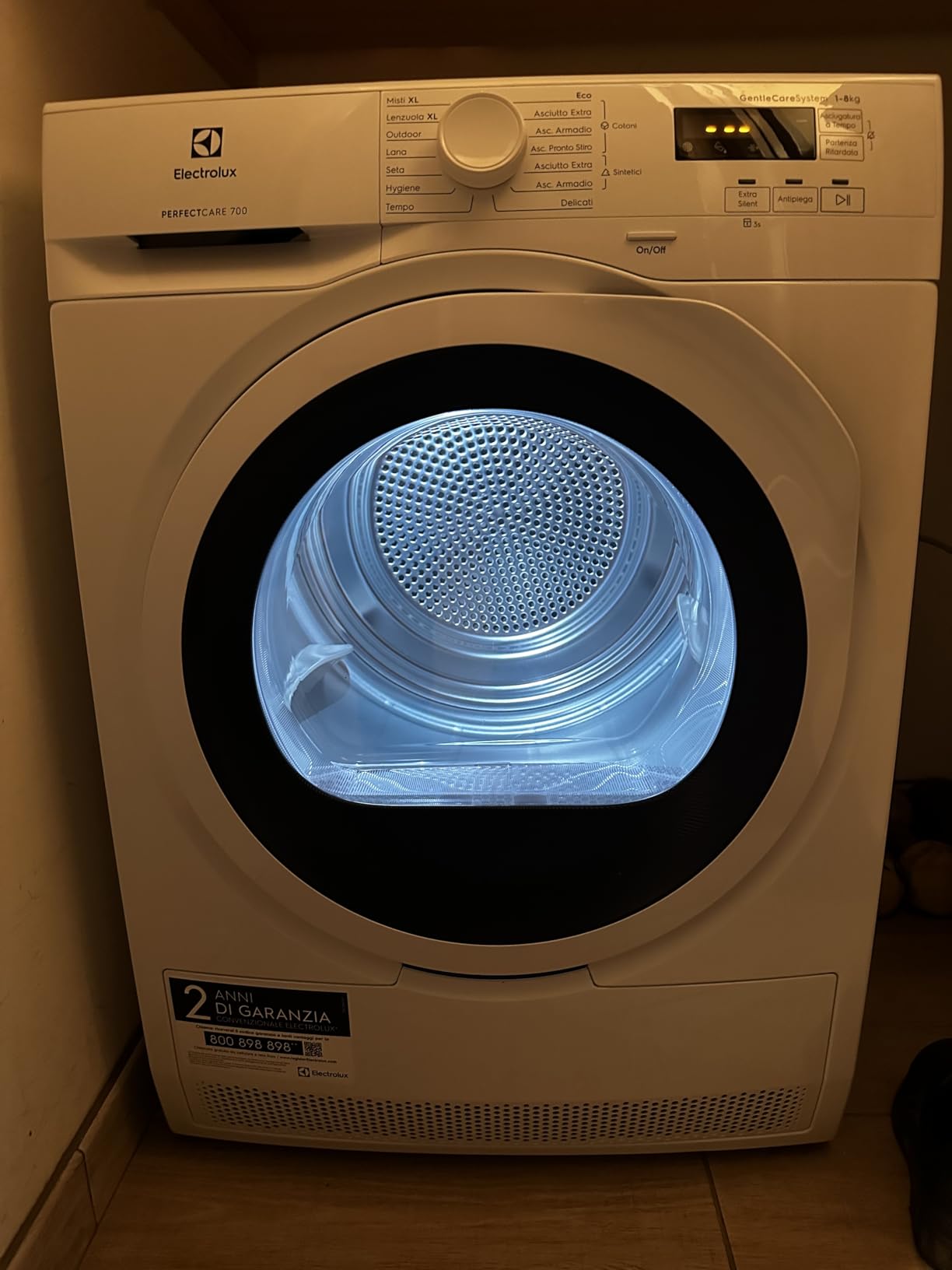Electrolux Serie 700 EW7H583W asciugatrice pompa calore 8 kg