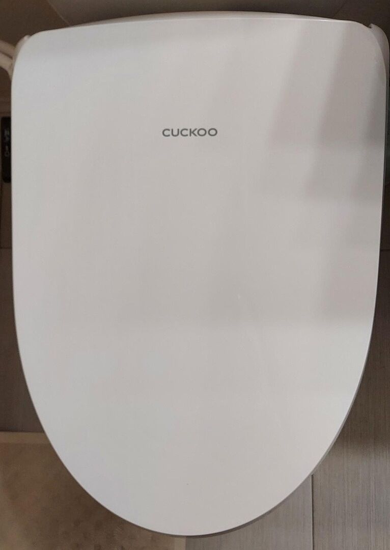 CUCKOO CBT-I1030RW bidet elettronico allungato con telecomando