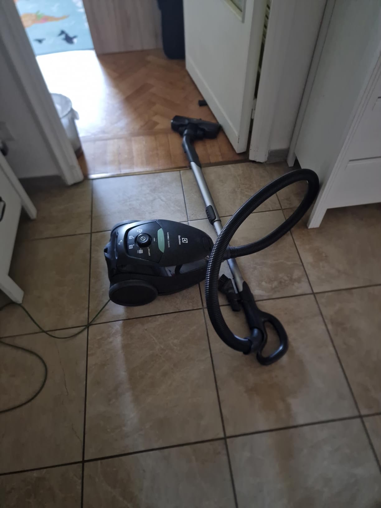 Electrolux Pure D8.2 PD82 aspirapolvere con sacco nero 3,5 L