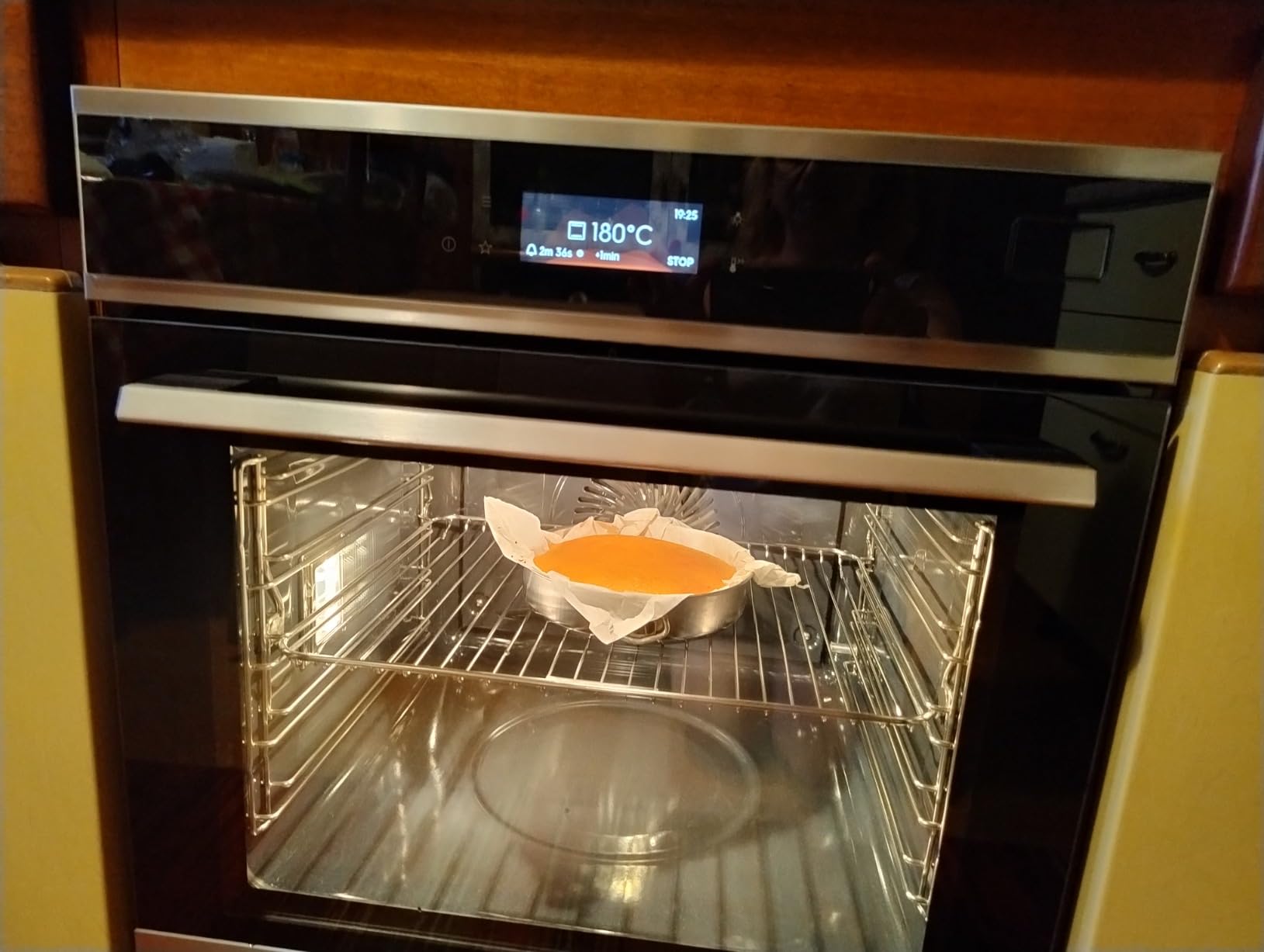 Electrolux Serie 800 EOB8S09WX forno a vapore nero 72L