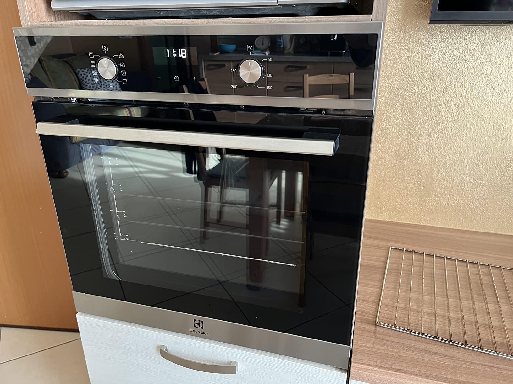 Electrolux Serie 600 EOF5H40BX forno incasso 72L inox Classe A