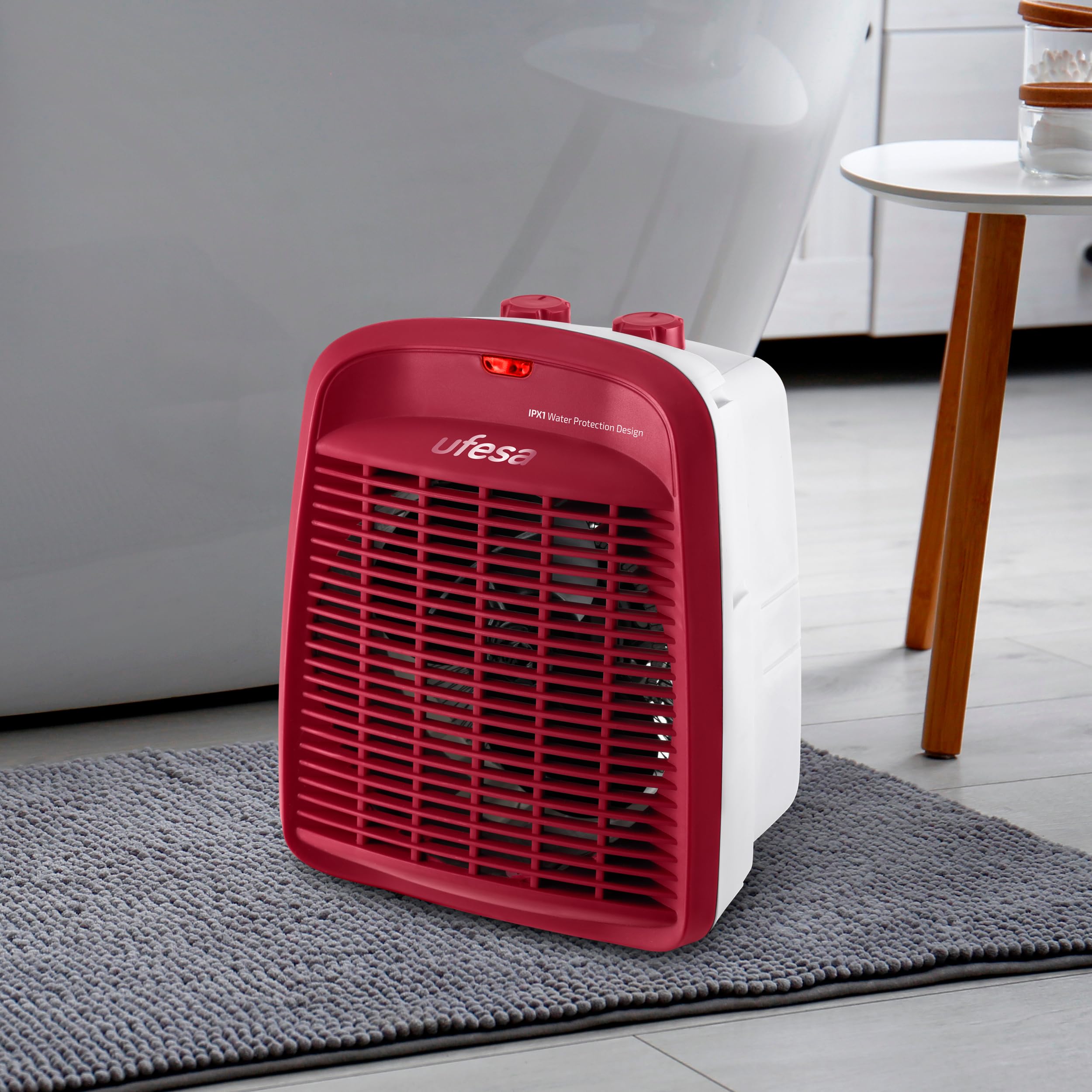 Ufesa Persei termoventilatore 2000W rosso bagno IPX1