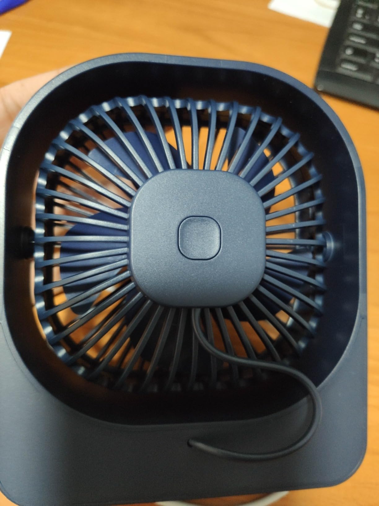 WOWDSGN ventilatore da tavolo ricaricabile blu scuro 2800 mAh