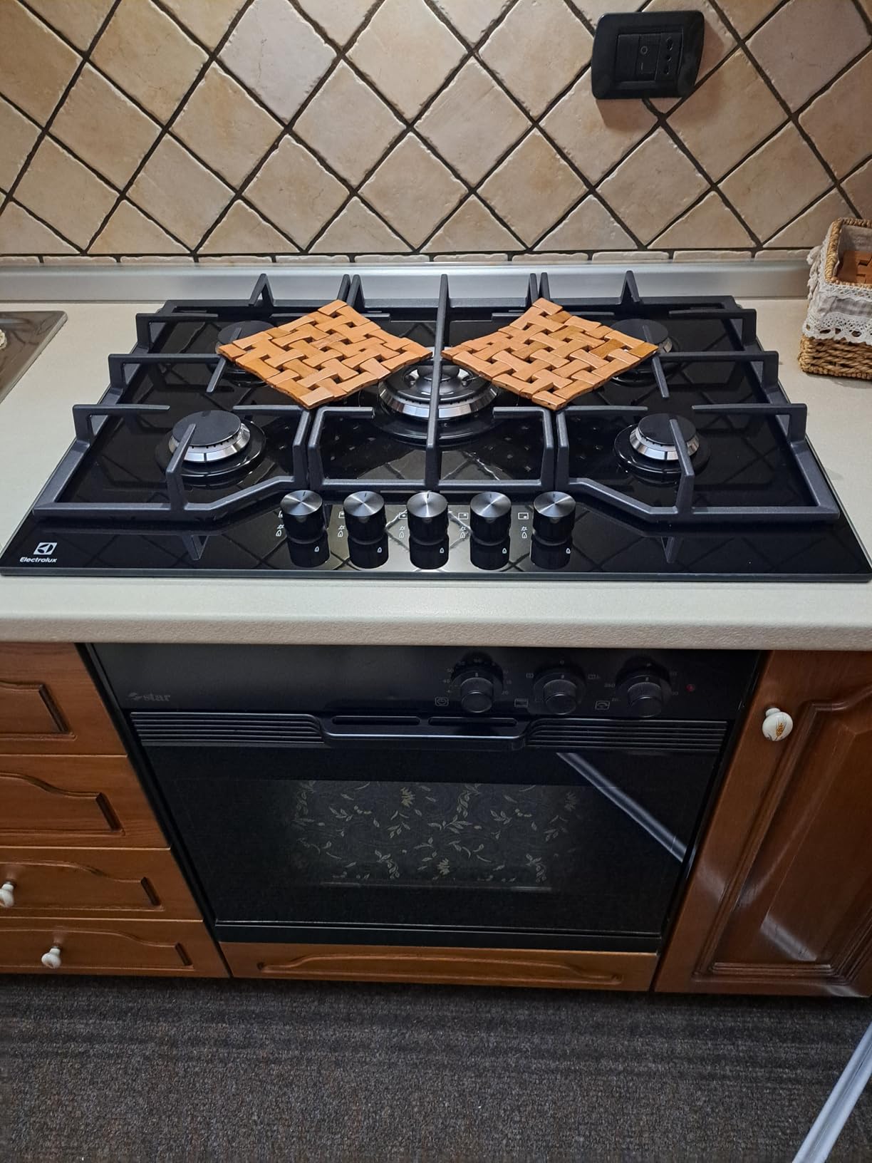 Electrolux Serie 600 EGG7536K piano gas 75 cm nero 5 fuochi