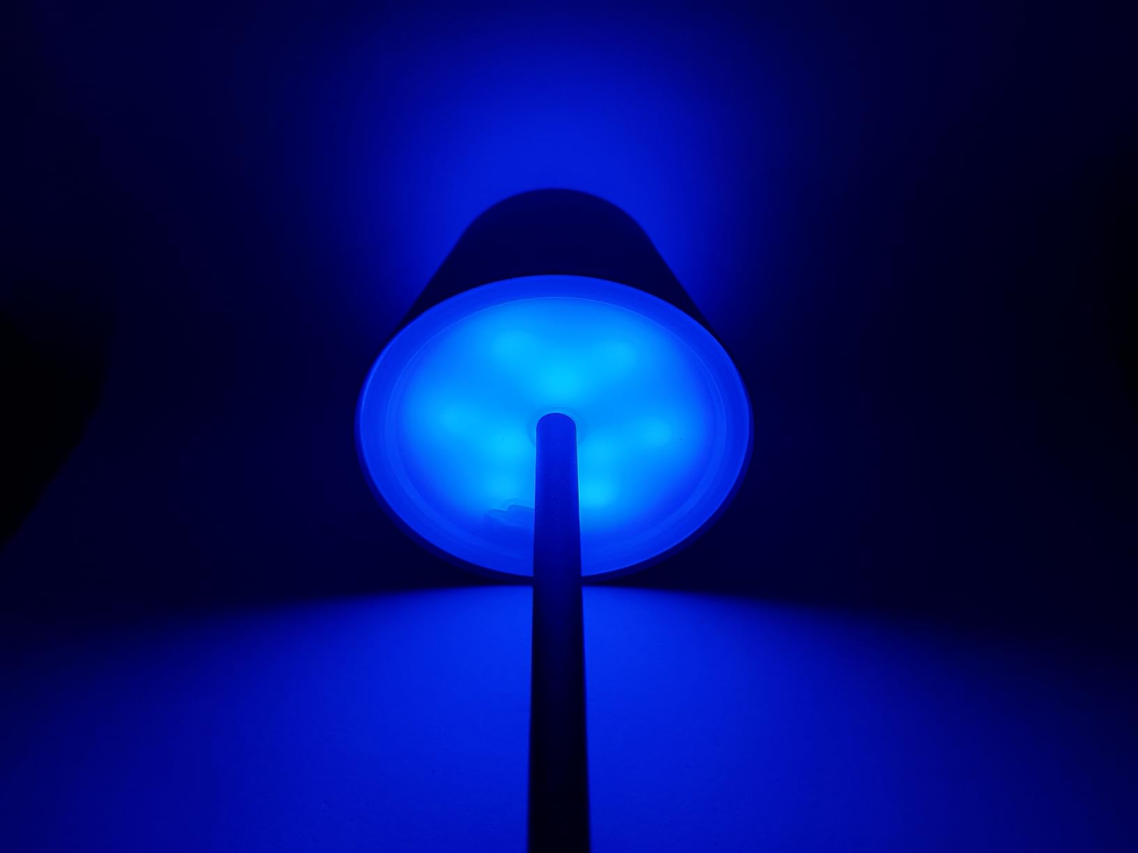 WOWDSGN lampada da tavolo senza fili nera LED ricaricabile
