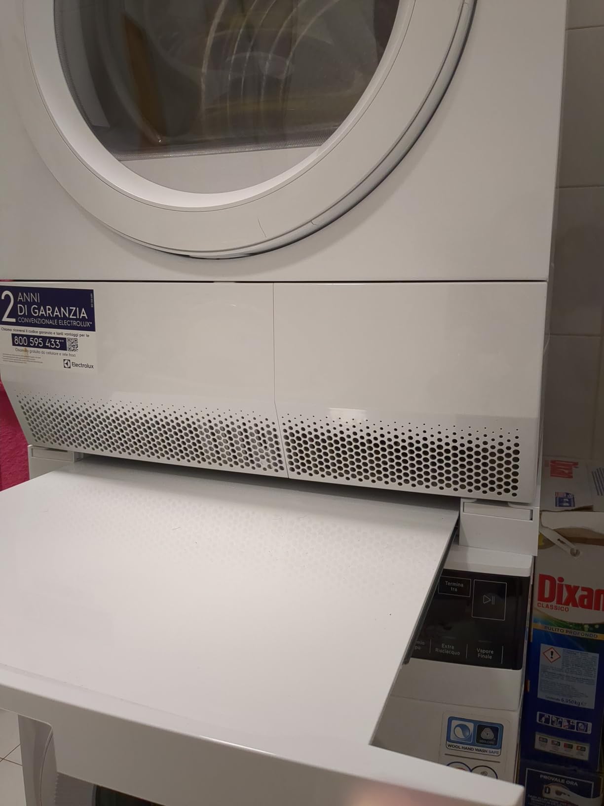 Electrolux E1WYHSK2 kit impilaggio con piano estraibile