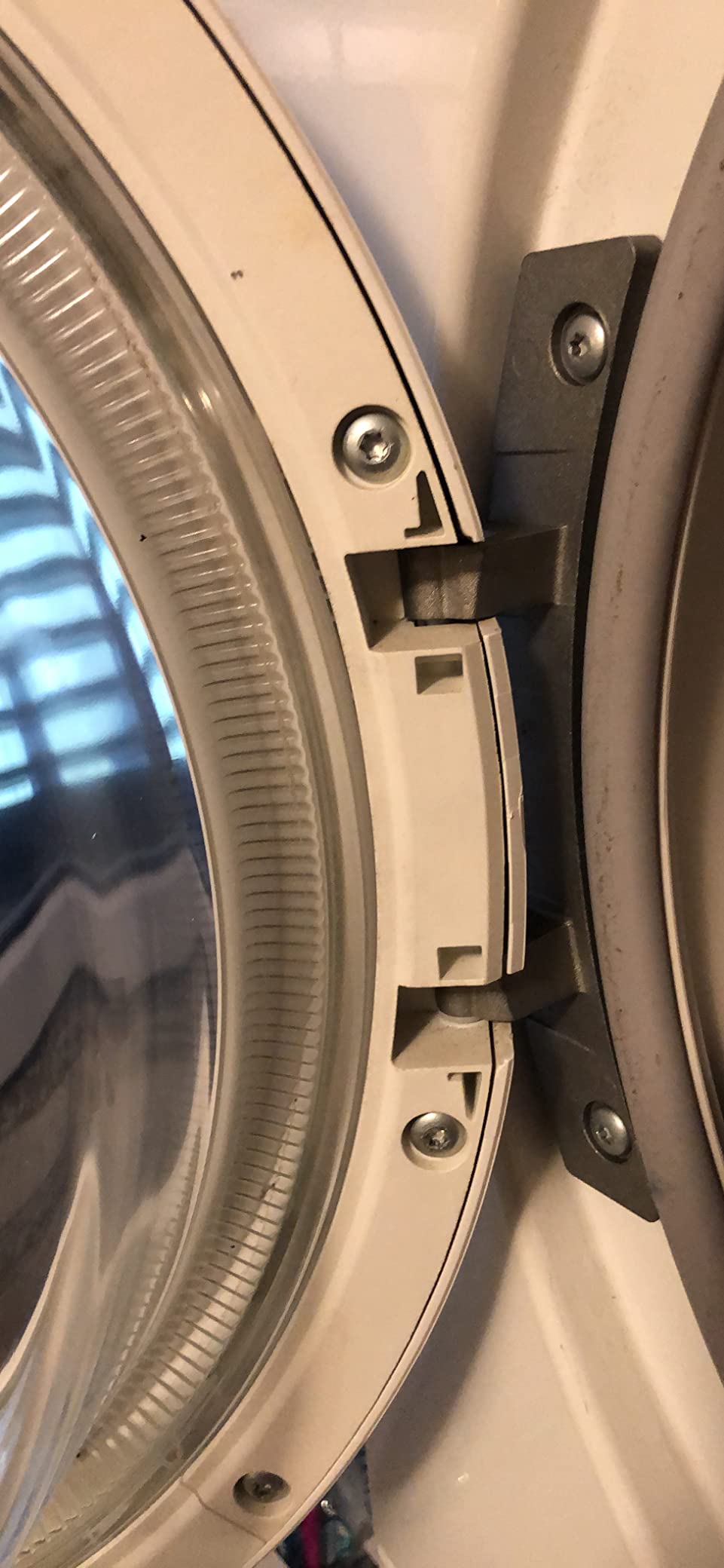 Electrolux 1366253233 cerniera porta asciugatrice