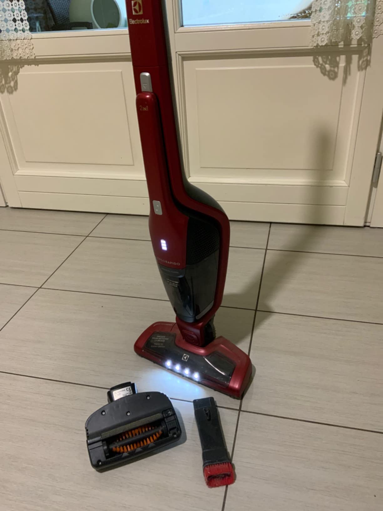 Electrolux EP31CB18IW aspirapolvere senza filo 30 min bianco