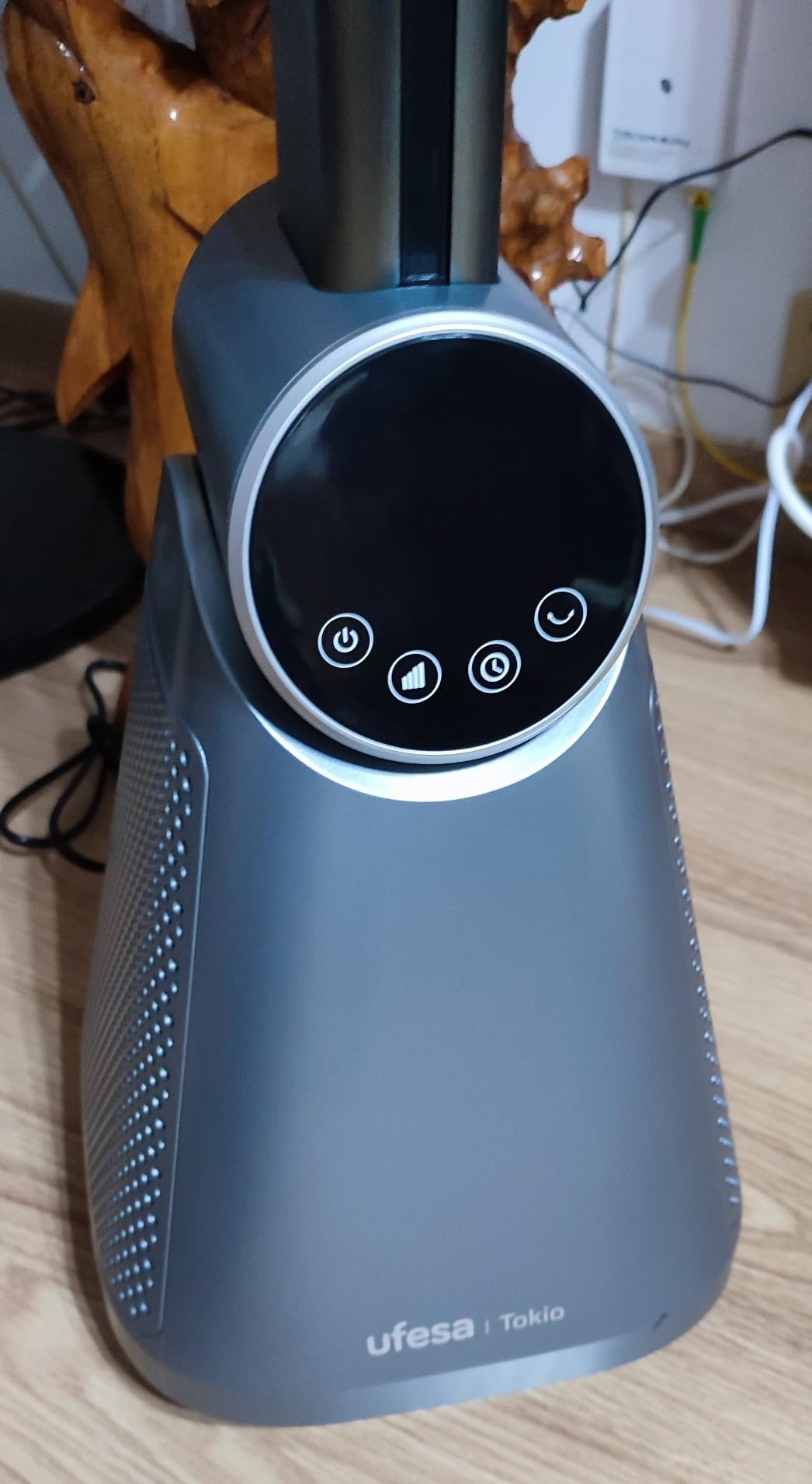 Ufesa TK50 ventilatore a torre senza pale 50W 97 cm