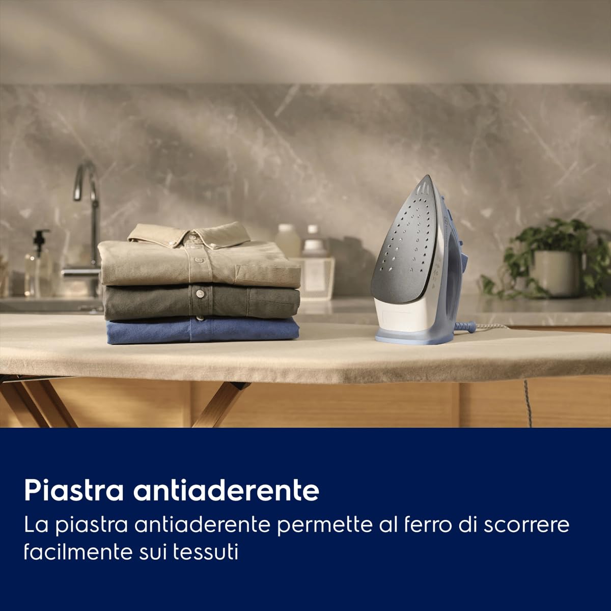 Electrolux Care 300 E3SI1-2DB ferro da stiro 20 g/min