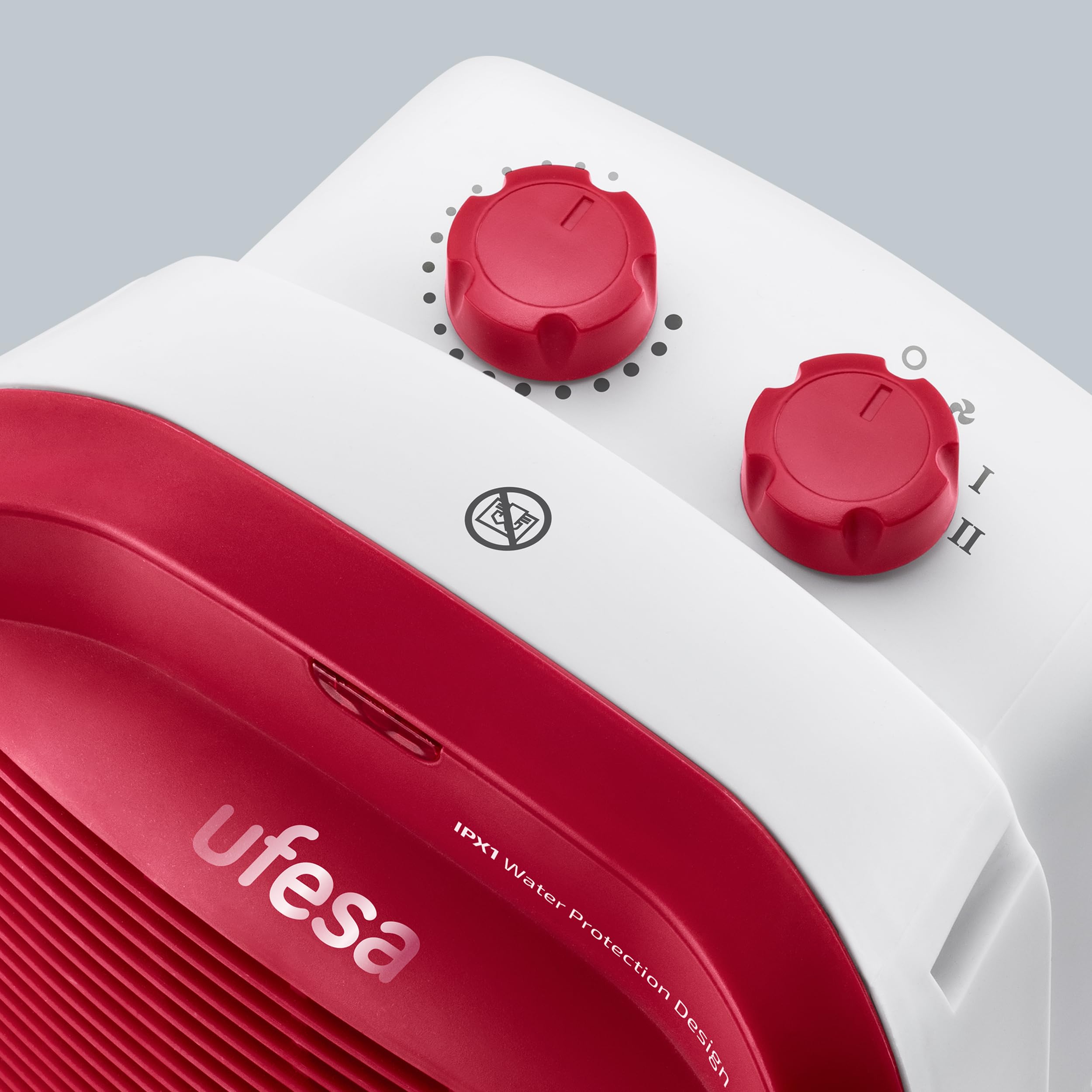 Ufesa Persei termoventilatore 2000W rosso bagno IPX1