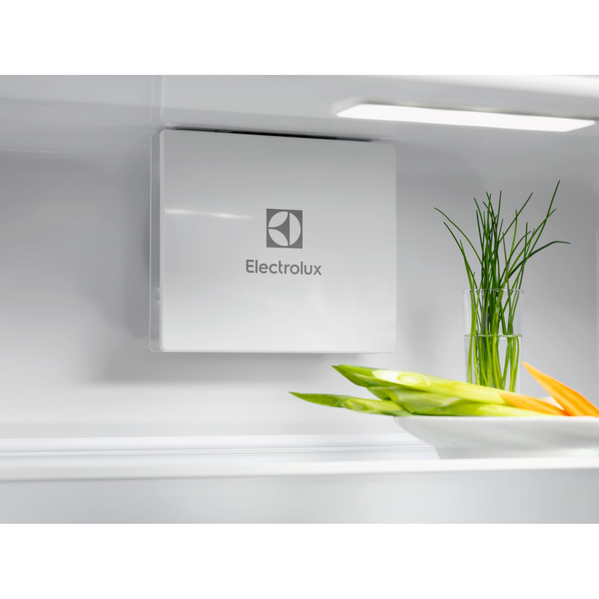 Electrolux Serie 600 EFD6DD18S frigorifero incasso 285 L classe D