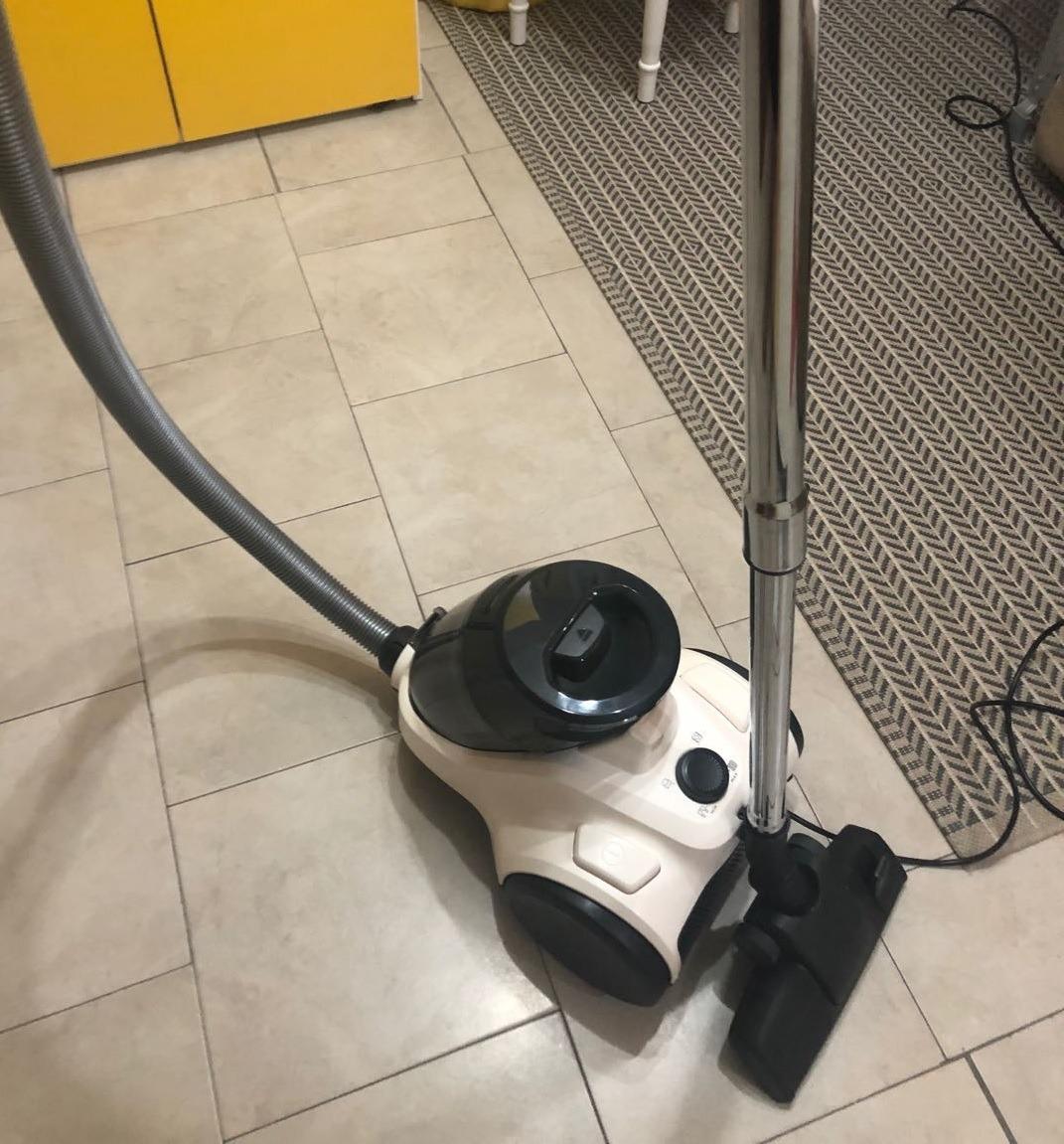 Electrolux Ease C4 EC41-2SW aspirapolvere senza sacco bianca 700W