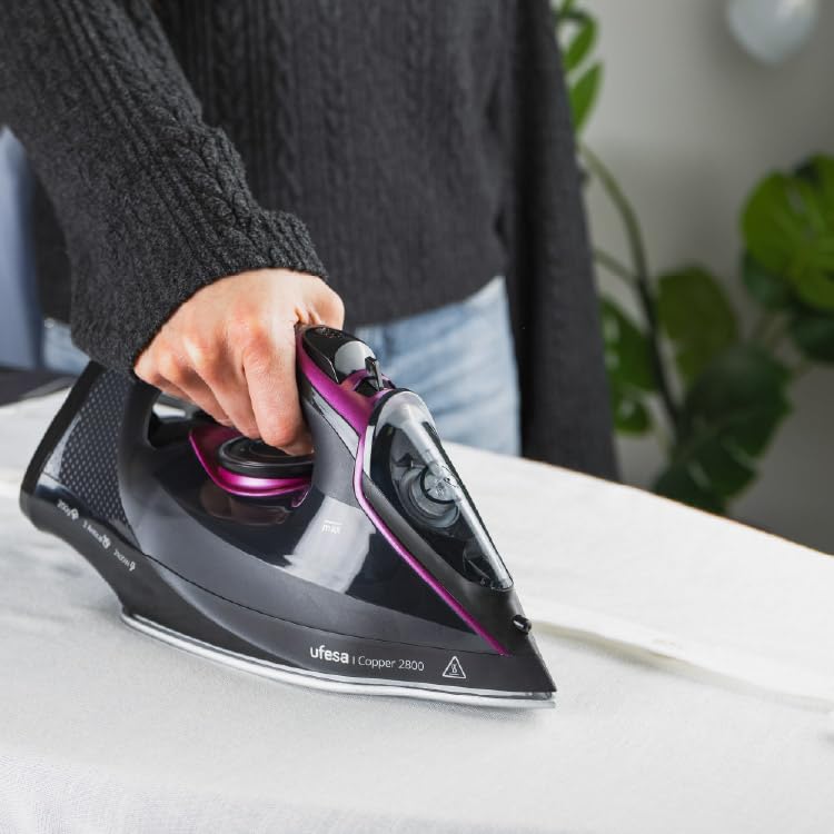 Ufesa Cooper ferro da stiro a vapore 2800W nero ceramica