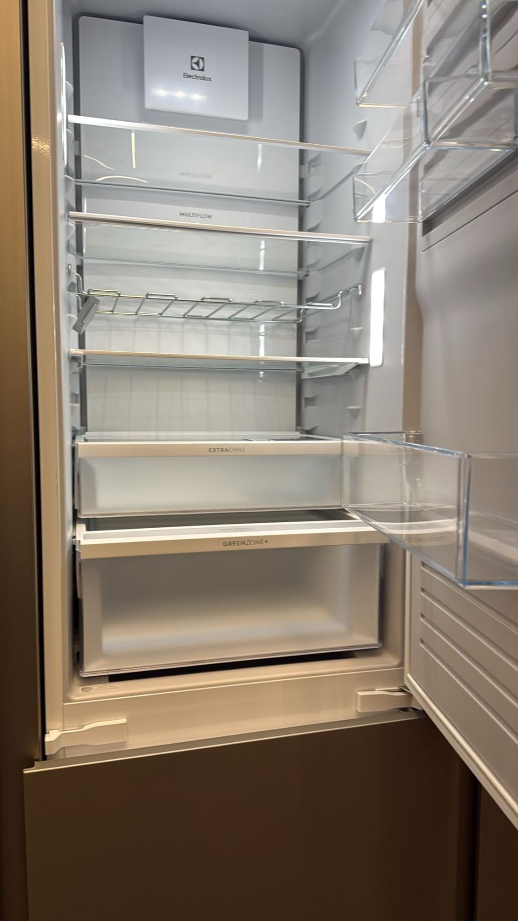 Electrolux Serie 700 ENP7MD19S frigo incasso 189 cm 269 L