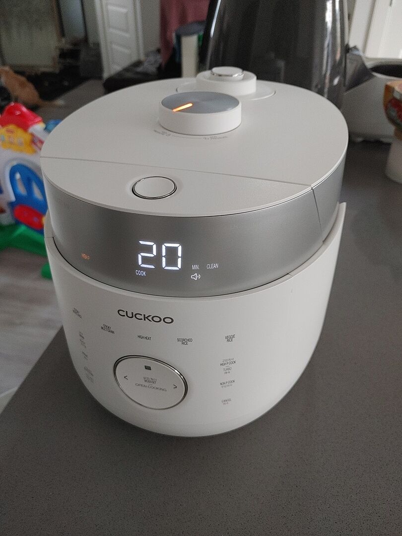 CUCKOO CRP-LHTR0609F cuociriso induzione 6 tazze doppia pressione