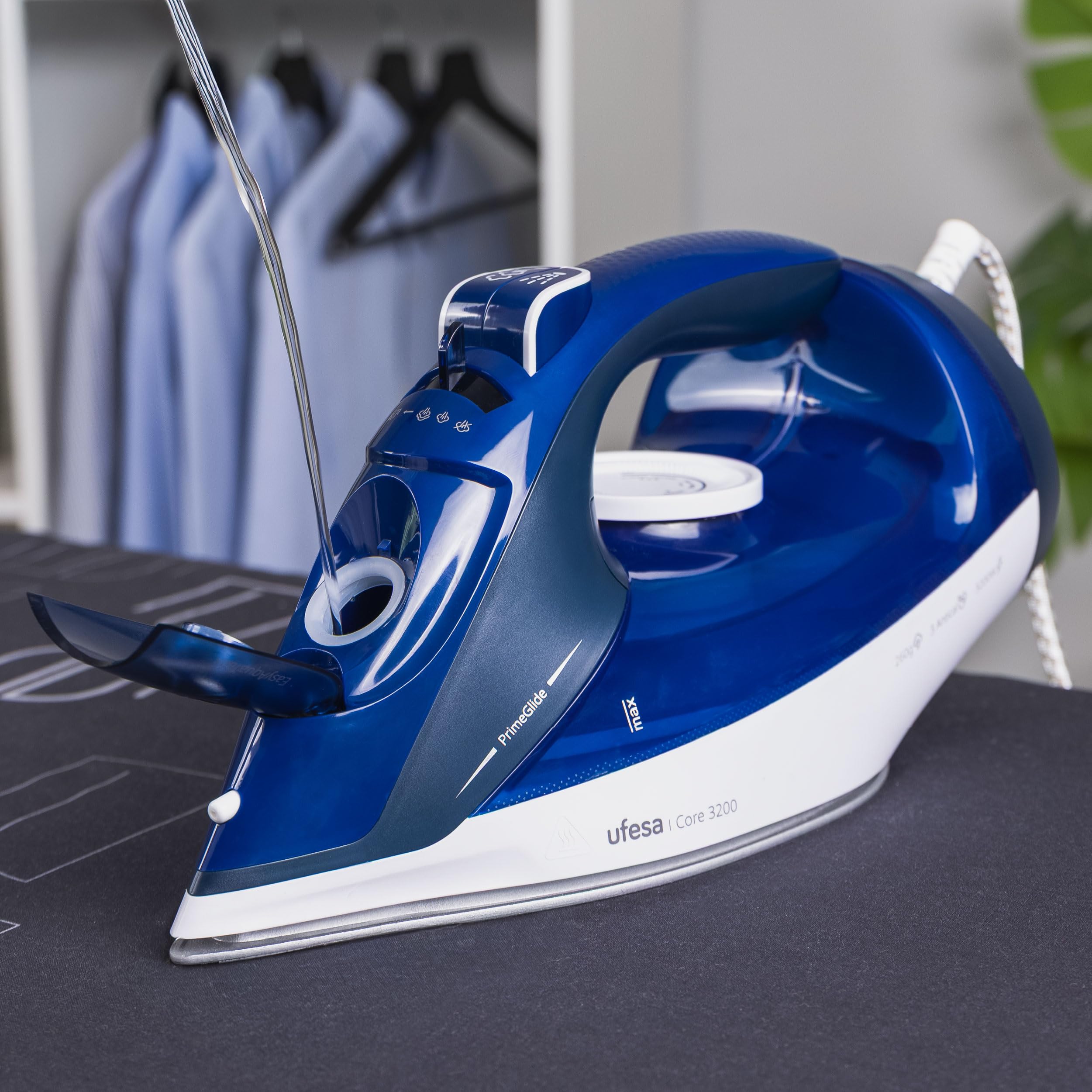 Ufesa Core 3200W ferro da stiro 260g ceramica